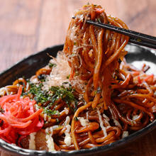 Yakisoba noodles with sauce