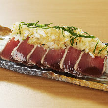 Seared skipjack tuna