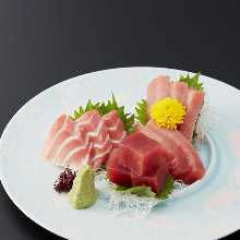 Assorted tuna sashimi(Fatty tuna, medium fatty tuna, lean meat)