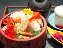 Chirashi sushi