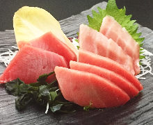 Assorted tuna sashimi