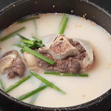 Gomtang soup