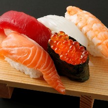 Assorted nigiri sushi, 5 kinds