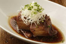 Simmered pork belly with red wine