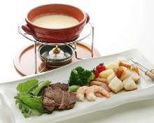 Meat cheese fondue