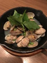 Manila clams steamed with sake