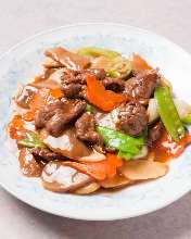 Stir-fried beef and vegetables