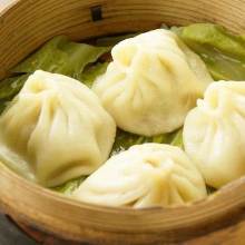 Xiaolongbao (soup dumplings)