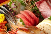 Assorted sashimi