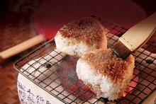 Grilled rice ball