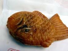 Taiyaki (fish-shaped cakes)