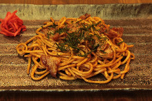 Yakisoba noodles with sauce