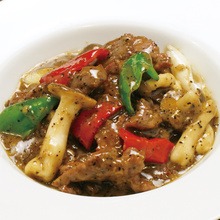 Stir-fried beef and vegetables