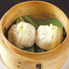Xiaolongbao (soup dumplings)