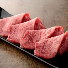 Marbled meat yakiniku