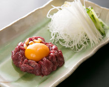 Horse meat tartare