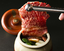 Tsuboduke kalbi yaki (marinated  and grilled short ribs)
