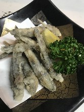 Fried Mehikari (round greeneyes)