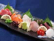 Assorted sashimi