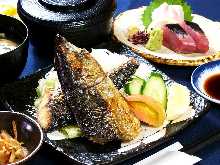 Salted and grilled mackerel set meal