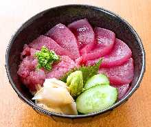 "Tekka" raw tuna rice bowl