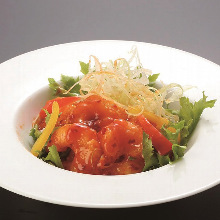 Stir-fried shrimp in chili sauce