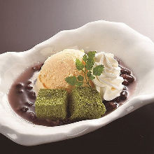 Zenzai (sweet red bean soup with toasted rice cake or chestnuts)