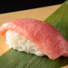 Chutoro (medium fatty tuna)