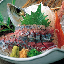 Live horse mackerel sashimi