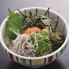 Baby sardine rice bowl