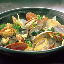 Grilled manila clams with butter