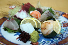 Assorted sashimi