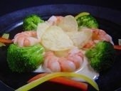 Stir-fried shrimp and broccoli