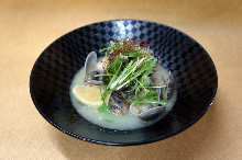 Grilled manila clams with butter