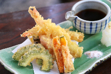 Seasonal vegetable tempura