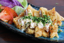 Fried chicken with vinegar and tartar sauce