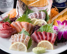 Assorted sashimi