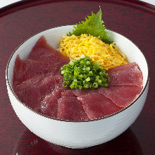 "Tekka" raw tuna rice bowl