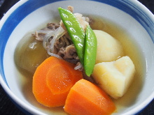 Nikujaga (simmered meat and potatoes)