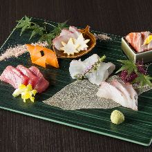 Assorted sashimi