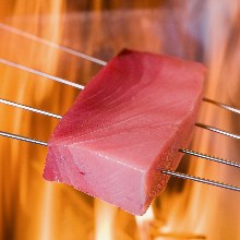 Straw-seared tuna