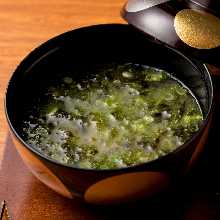 Sea lettuce miso soup