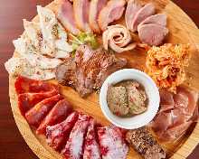 Assorted dishes