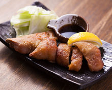 Tonsoku (pig's trotters)