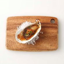 Oyster grilled in soy sauce