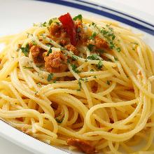 Pasta with sea urchin and pepperoncino sauce