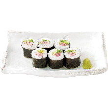 Negi toro (minced tuna with green onions) sushi rolls