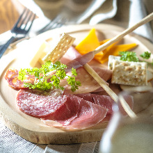 Assorted cheese and prosciutto Assorted cheese and prosciutto