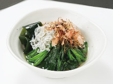 Spinach ohitashi (boiled spinach)