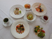 1,790 JPY Course (7 Items) 1,790 JPY Course (7 Items)